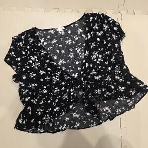 Garage black and white floral front tie crop flare hem top sz M
